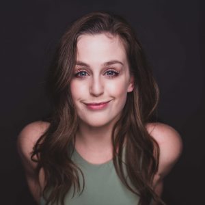 Alyson Snyder photo