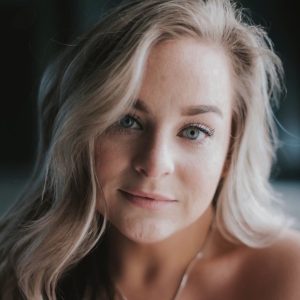 Macy Watts photo