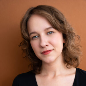 Britta Rae* photo